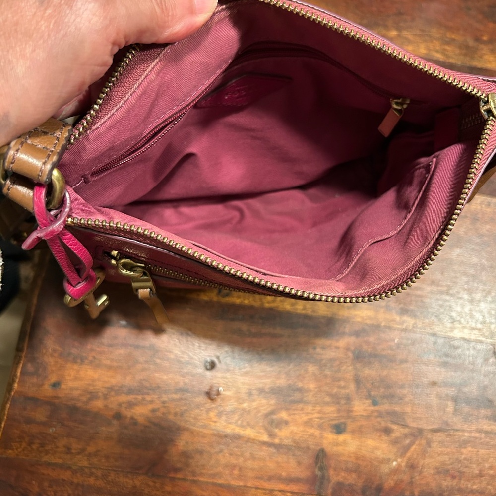 2 FOSSIL LEATHER BAGS - Picture 5 of 16